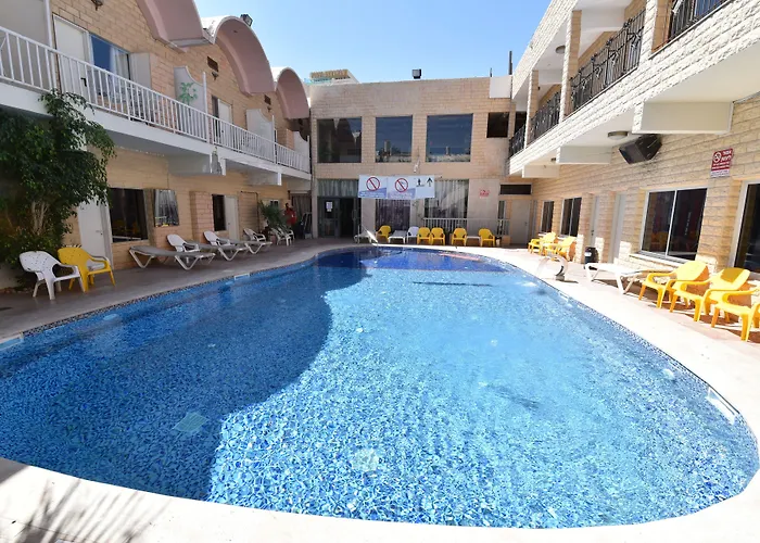 Hotel Maman
